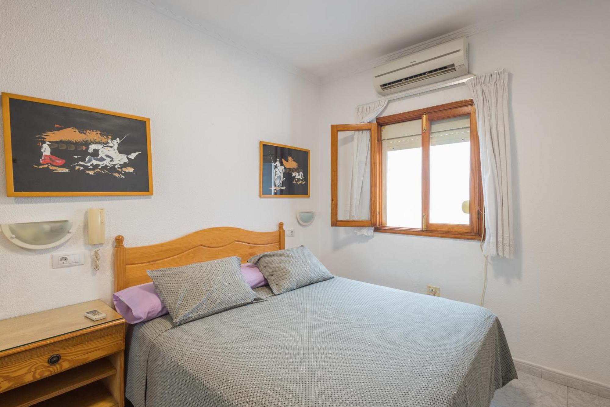 Lightbooking Lola Playa De