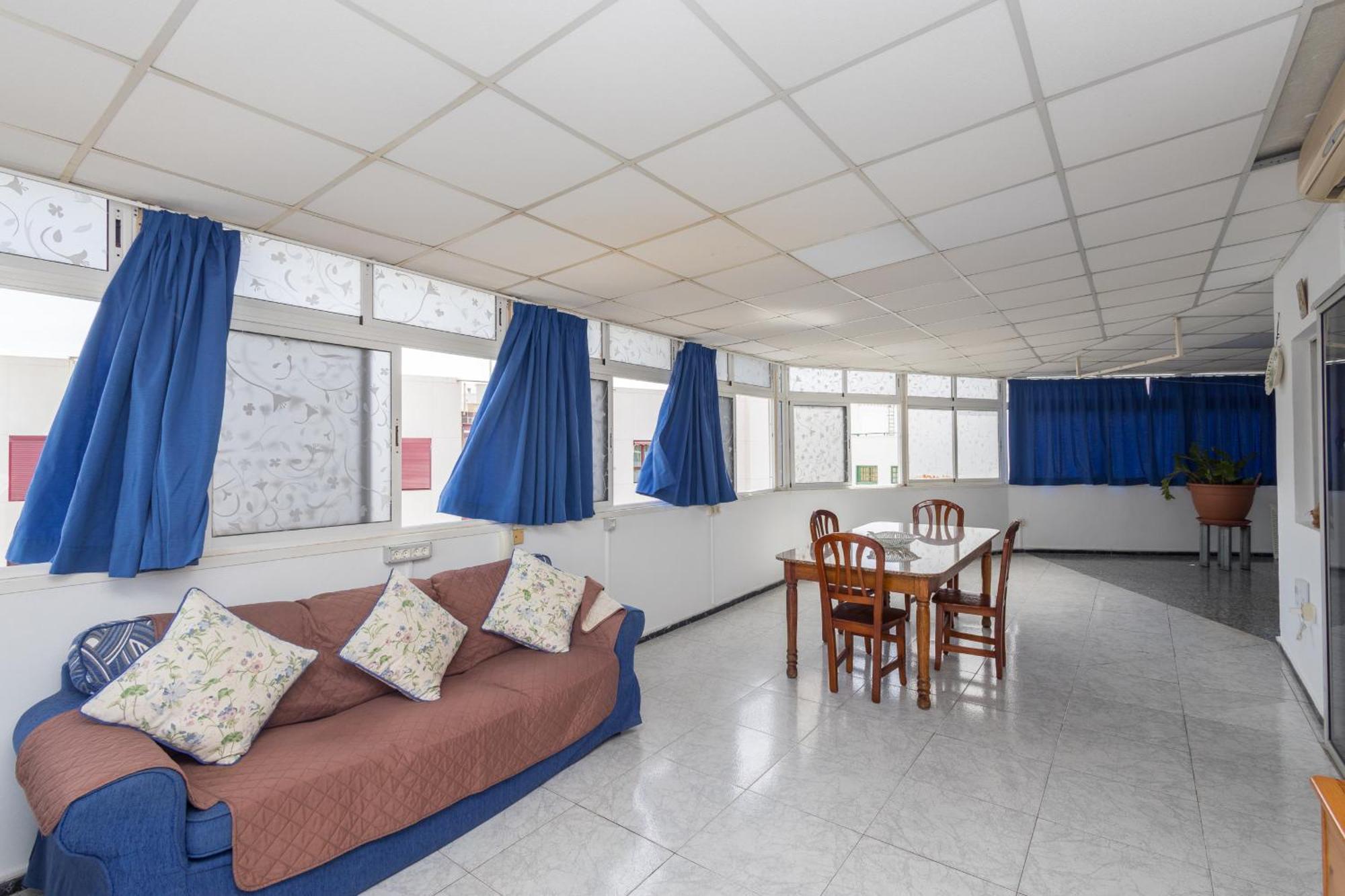 Lightbooking Lola Playa De *
